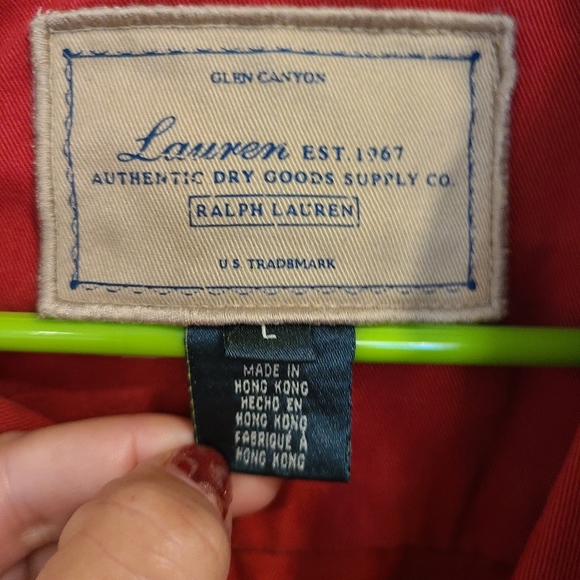 Zip up coat, button adjustments on sides to make a more tailored fit - Picture 2 of 4